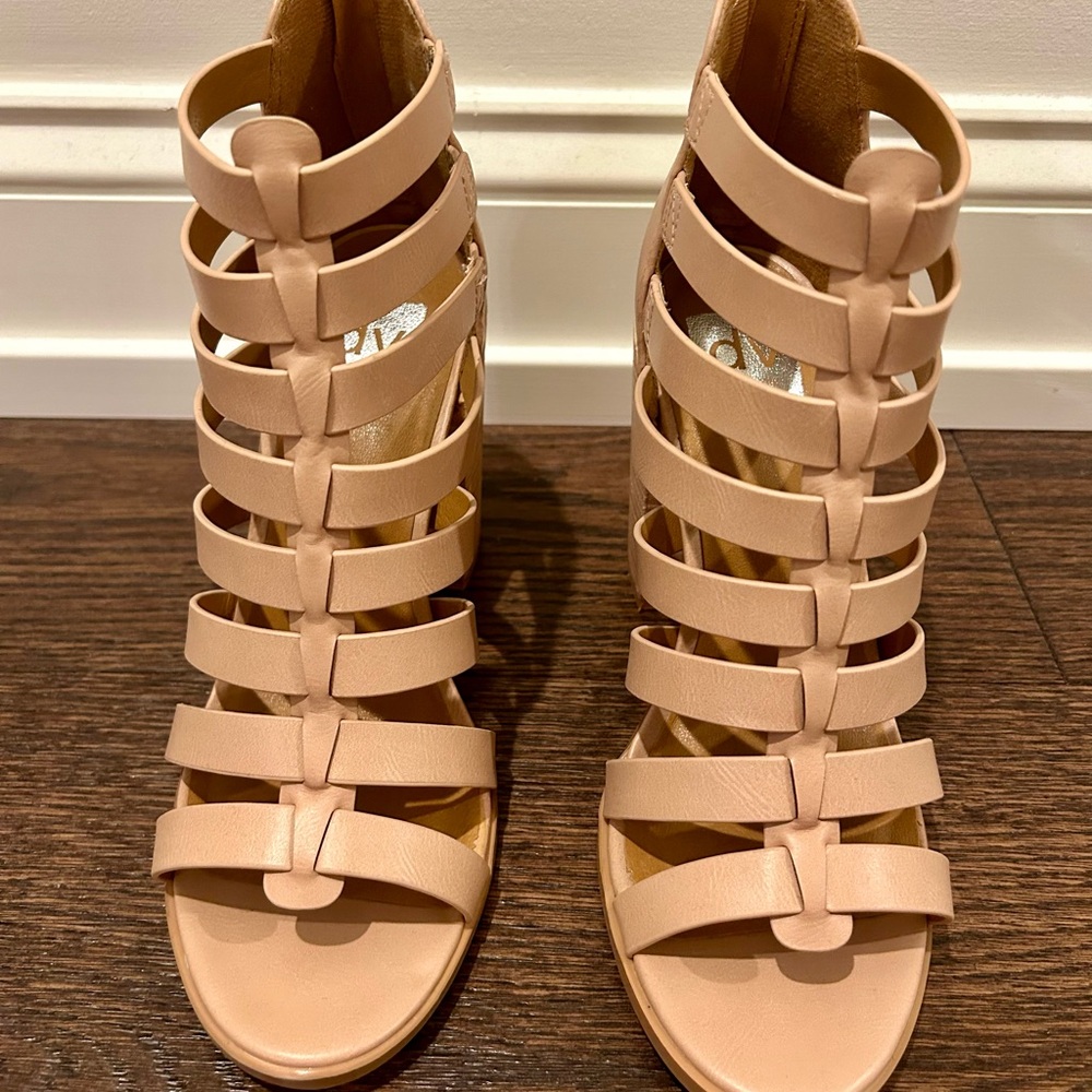 Dolce Vita (Size 9) Heel-Never Worn